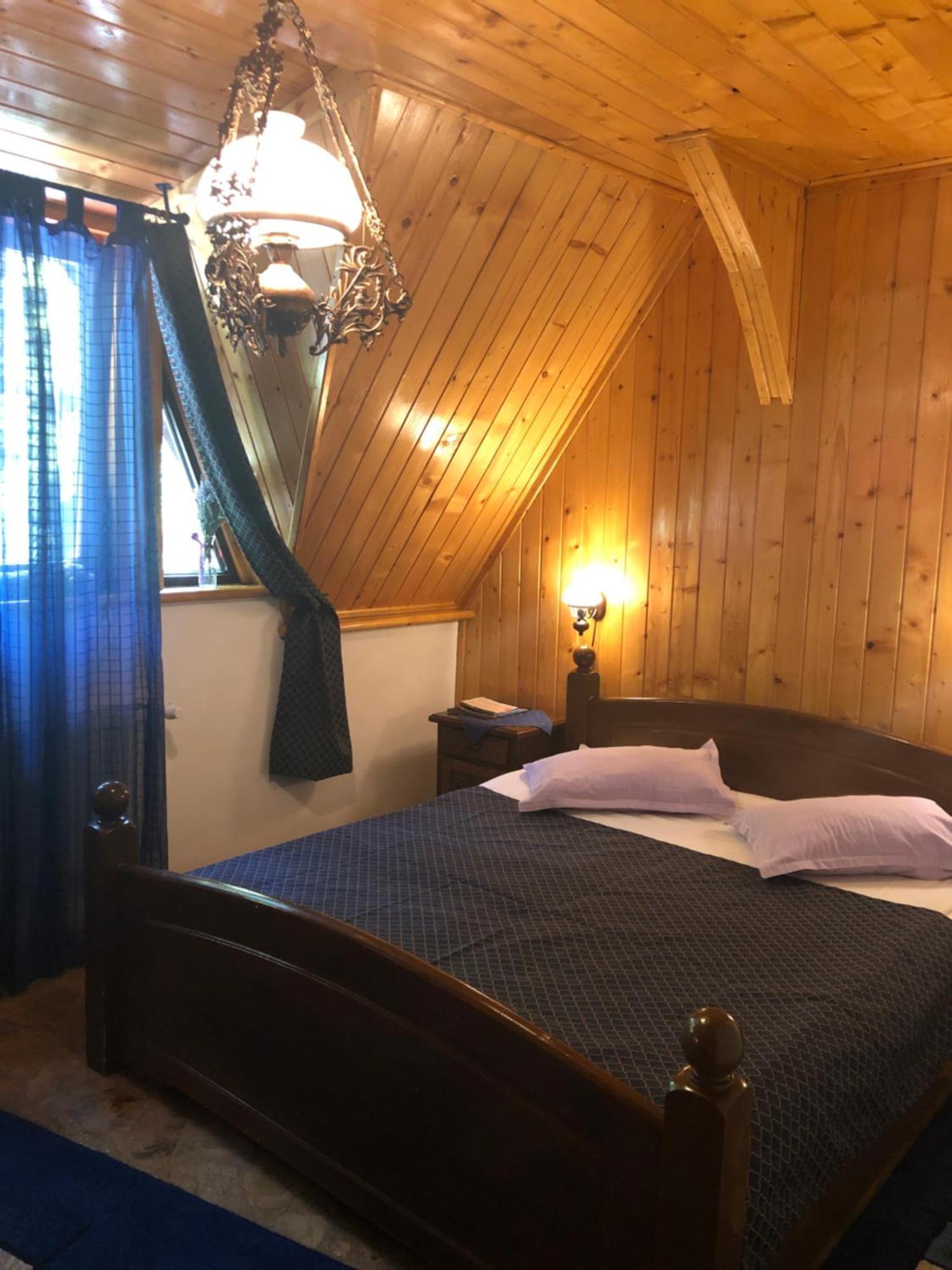 Rem'S Pension Rîşnov Esterno foto