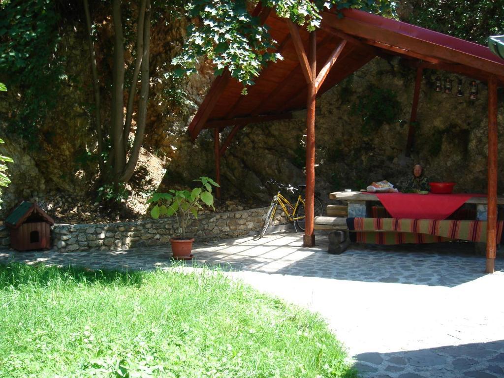 Rem'S Pension Rîşnov Esterno foto